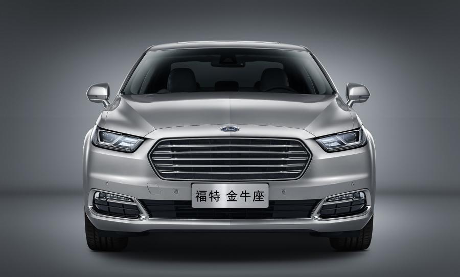  Ford Taurus 2015 года  (CN) (фото 2 из 6)